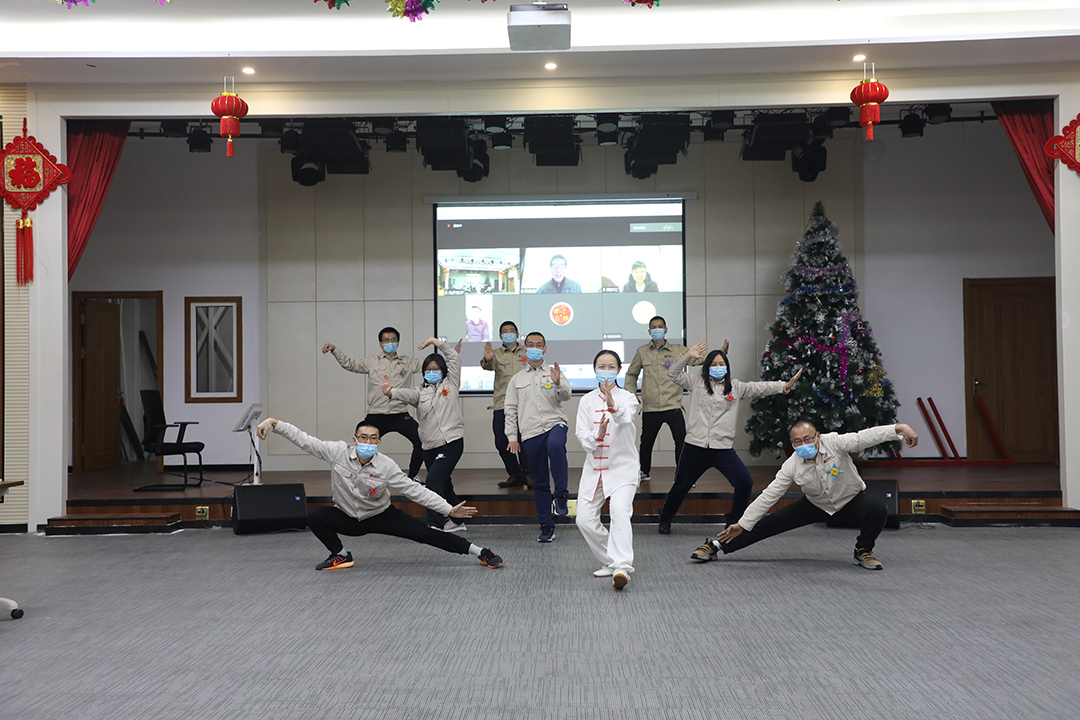太极拳颁奖典礼合影.jpg
