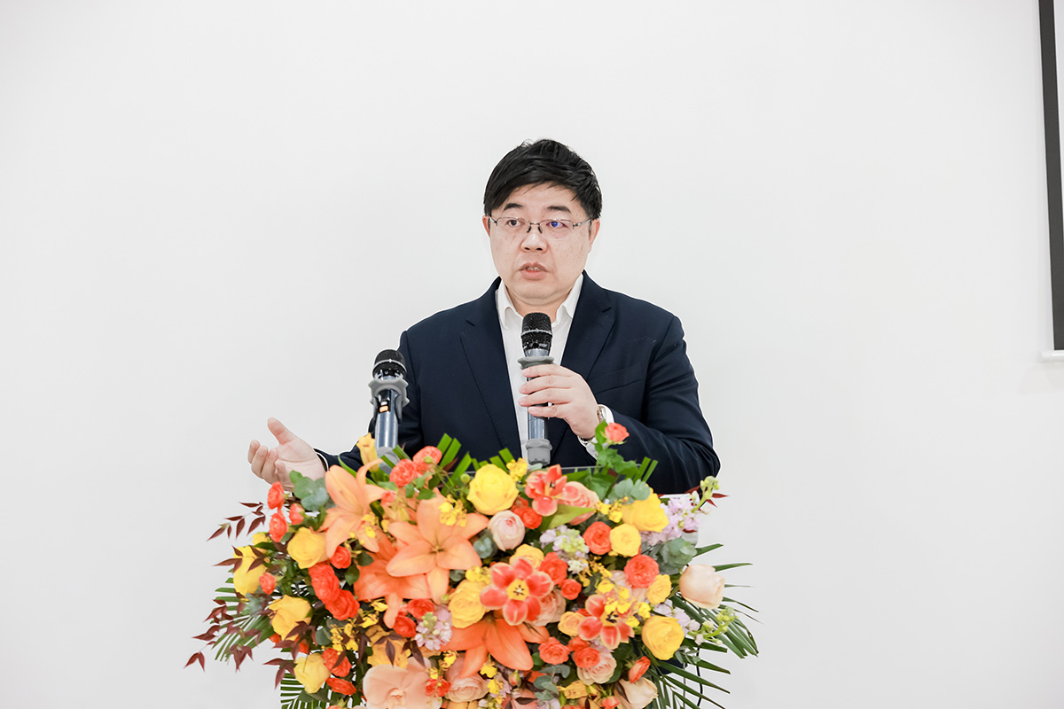 1734662043722706c5di.jpg 张宇峰.jpg