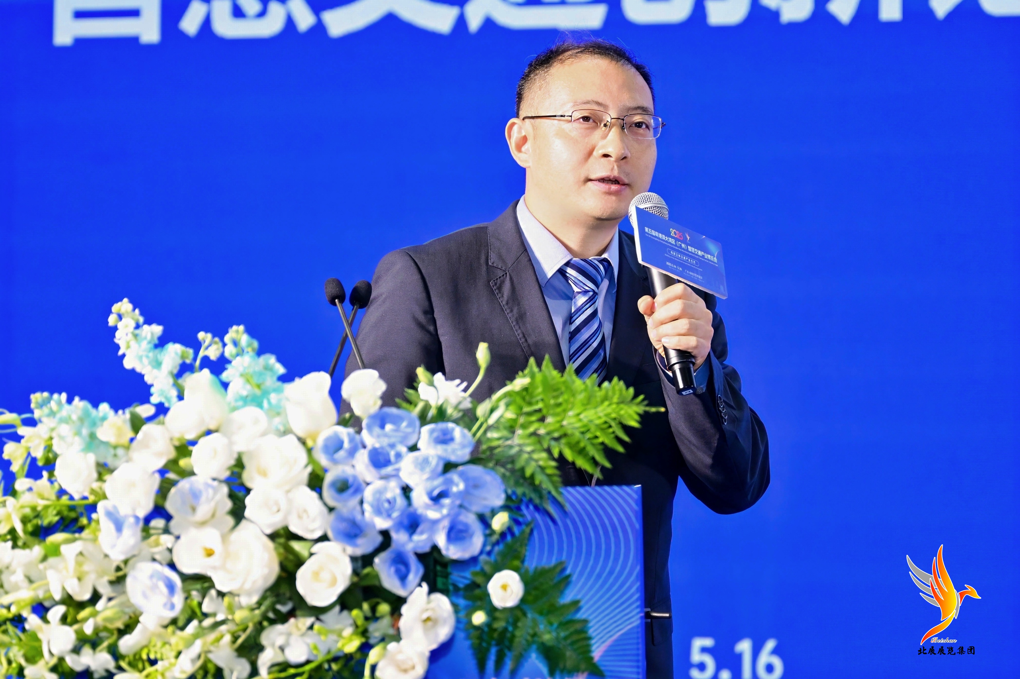 李伟2.jpg.jpg
